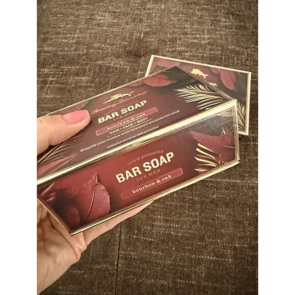 2x Tommy Bahama Hair Face Body Soap Bar for Men Bourbon & Oak 10oz New In Box - Picture 2 of 6